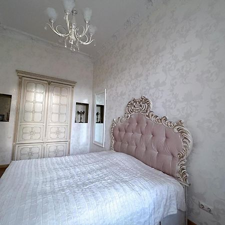 Goldenapartmentlviv Ngoại thất bức ảnh